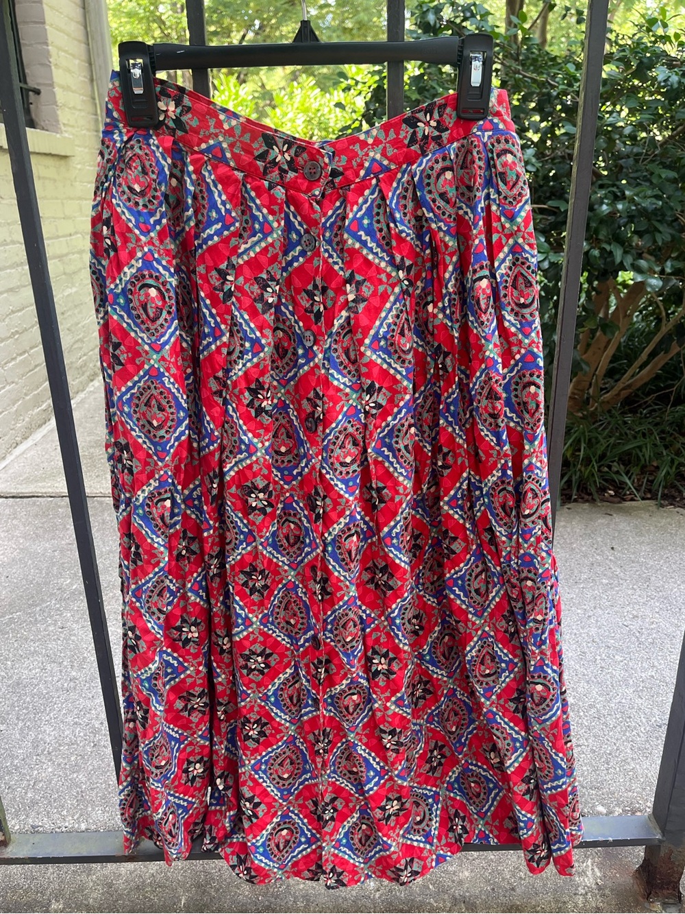 VTG Liz Claiborne Red Button-Up Maxi Skirt - Small